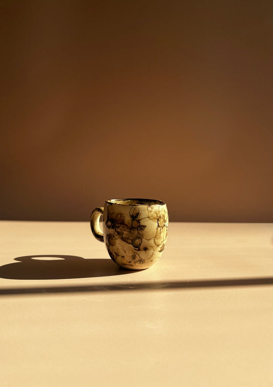 Red Seal Marble . Luna Loop Mug