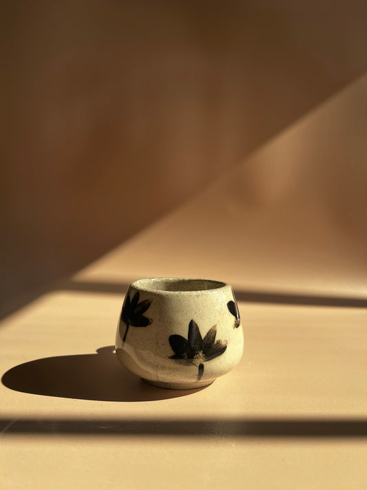 Noir Petal . Pebble Mug