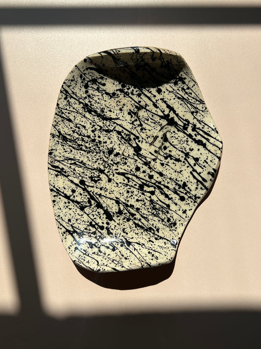 Noir Drip . Serving Plate