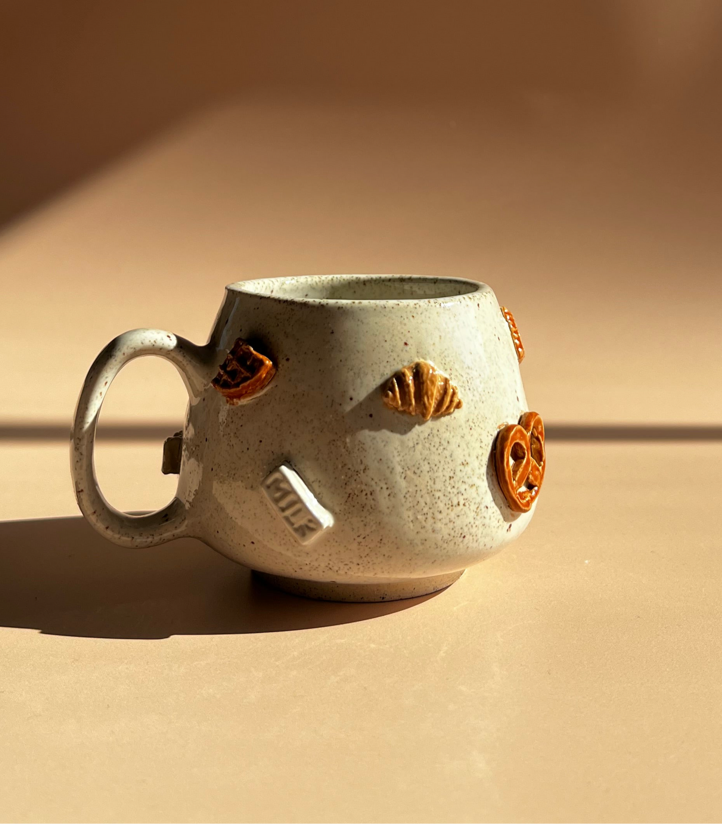 Croissant Club . Pebble Mug