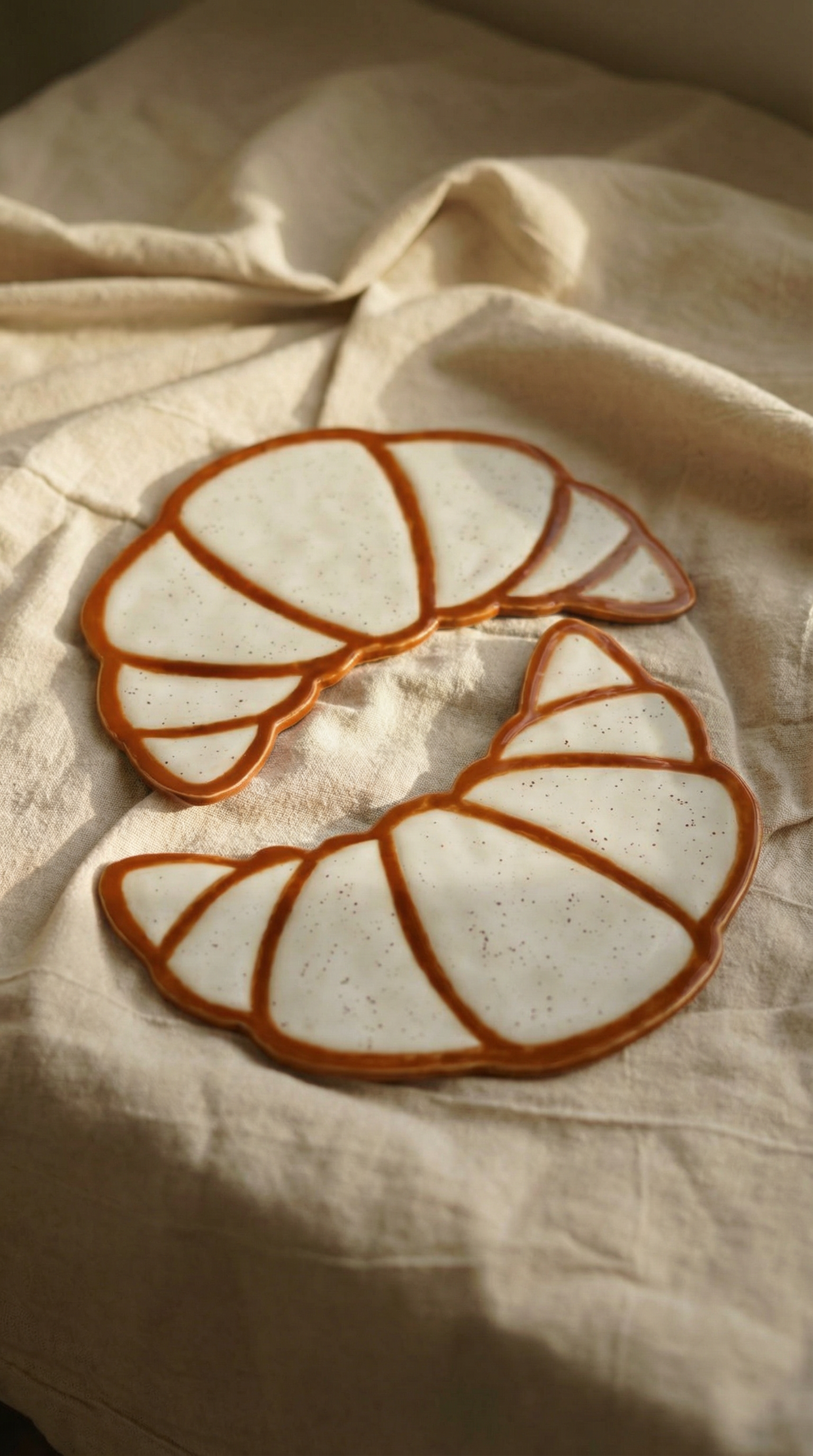 Croissant Club . Serving Plate