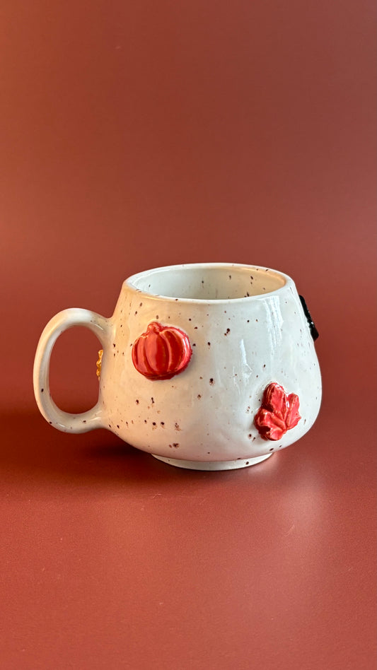 Halloween . Pebble Mug