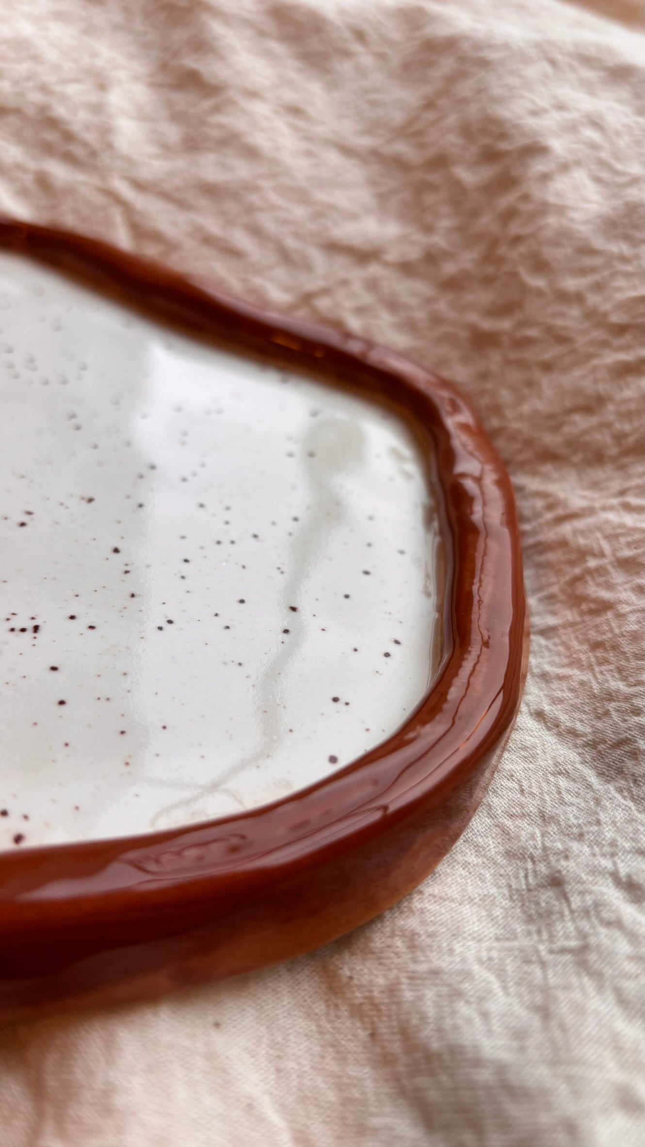 Croissant Club . Amorphe Serving Plate