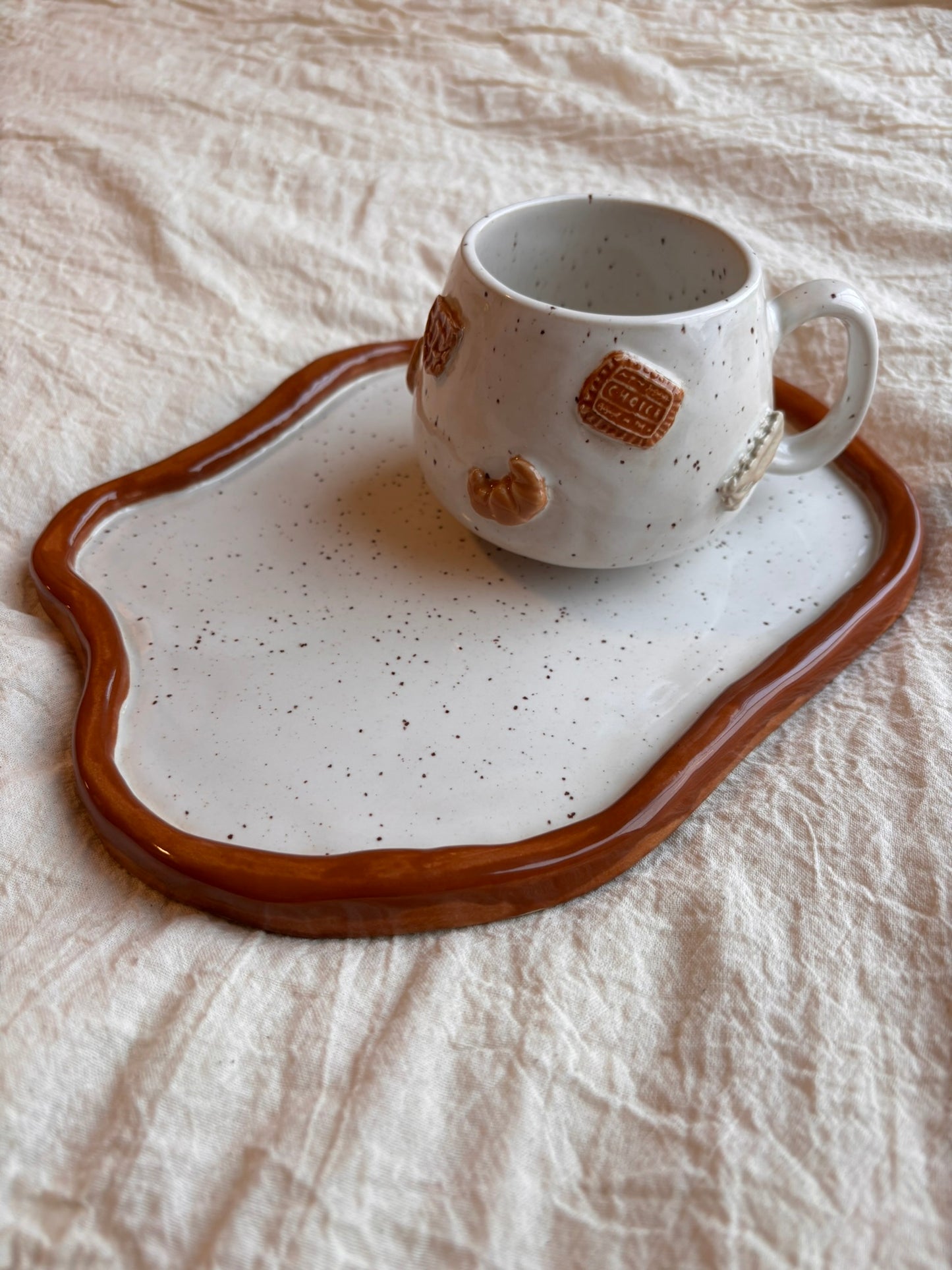 Croissant Club . Amorphe Serving Plate