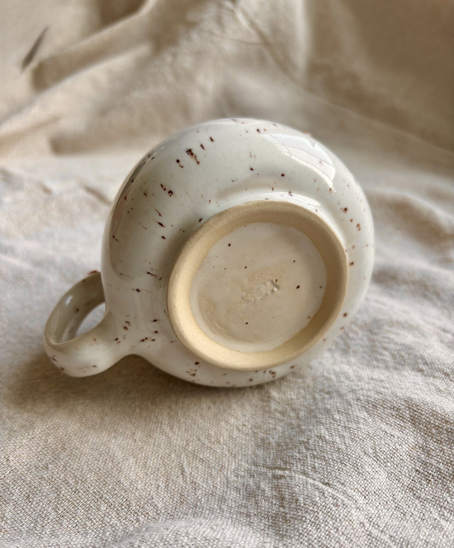 Croissant Club. Tasse Pebble