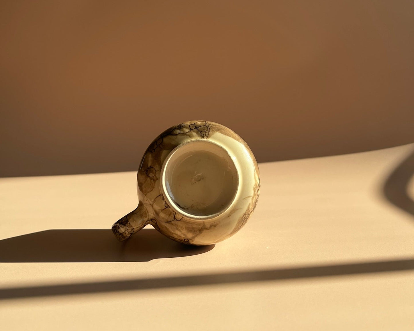 Red Seal Marble . Pebble Mug
