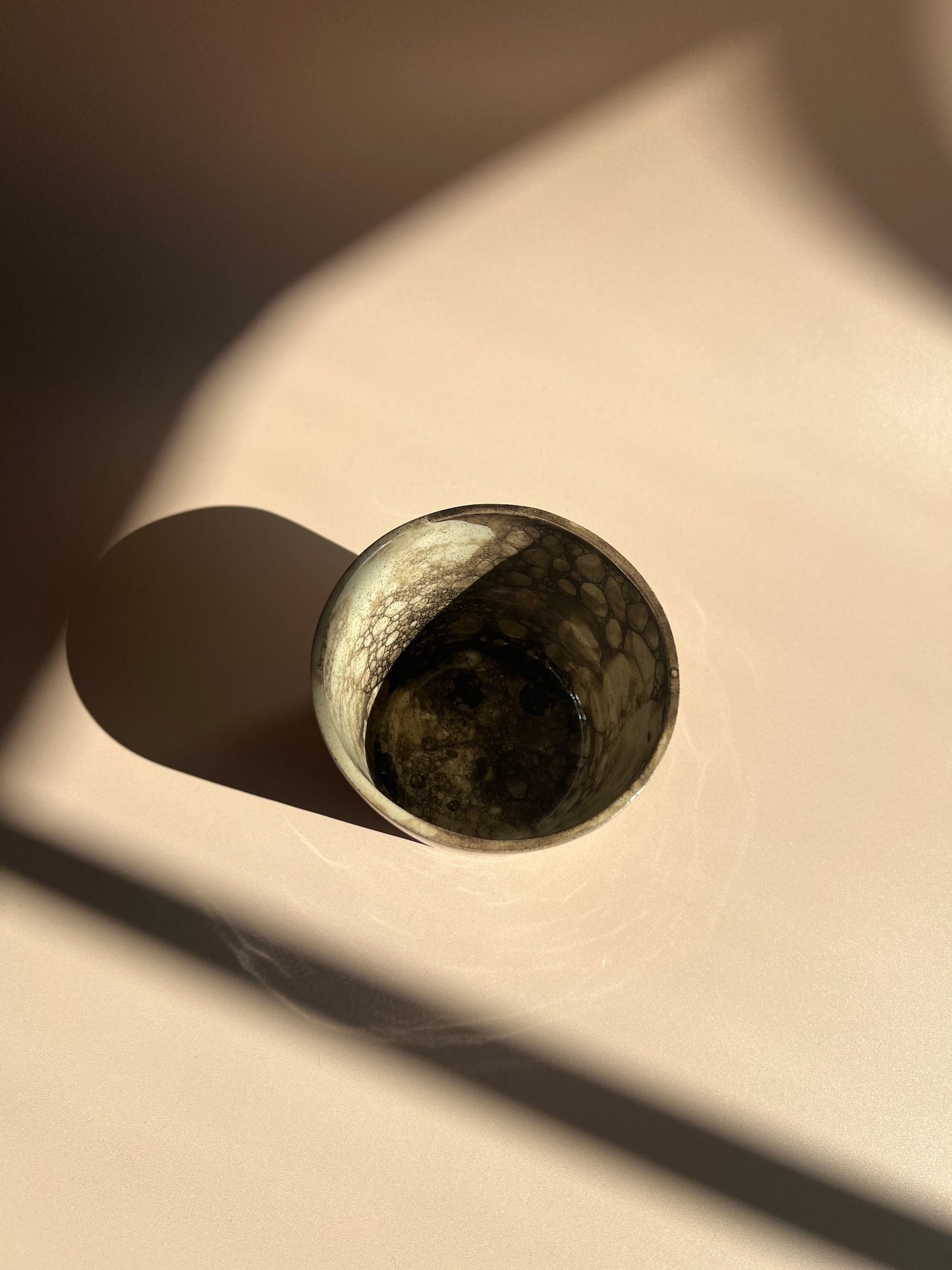 Red Seal Marble . Halo Mug