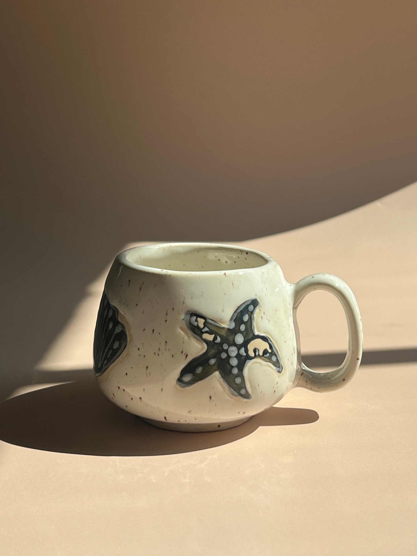 Tide Treasures . Pebble Mug