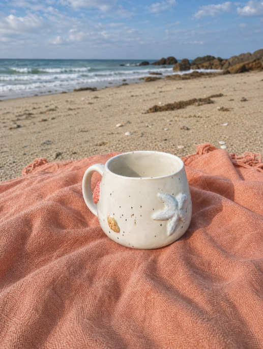 Seashore . Pebble Mug