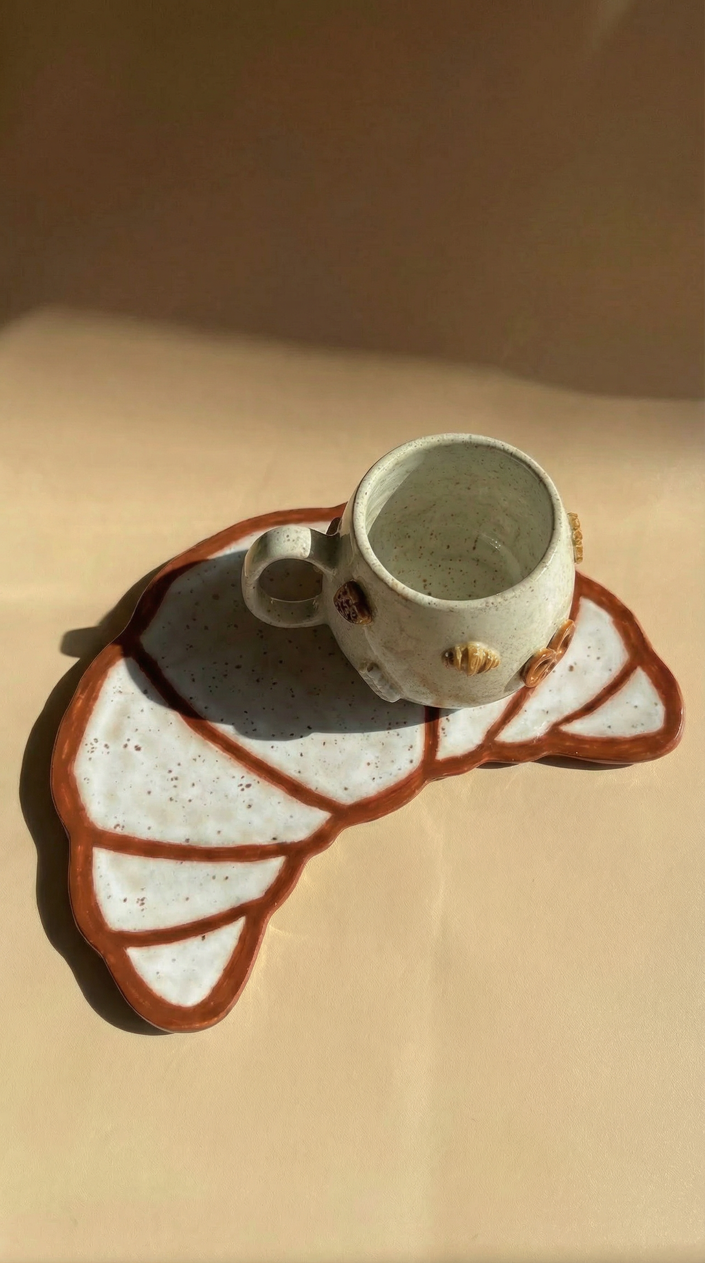 Croissant Club . Serving Plate