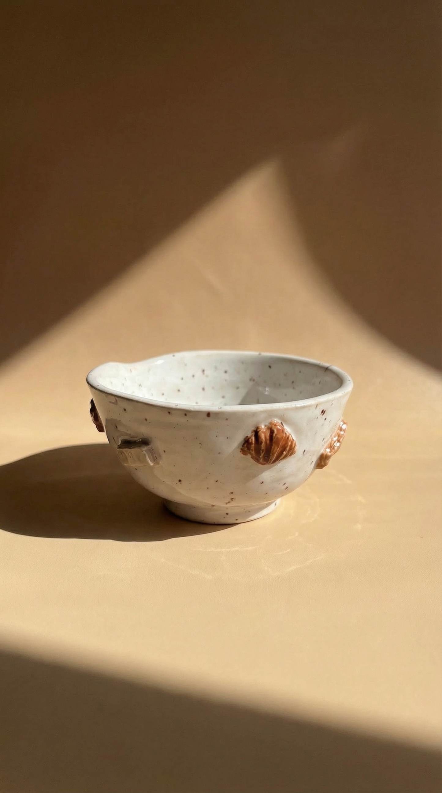 Croissant Club. Pebble Mok